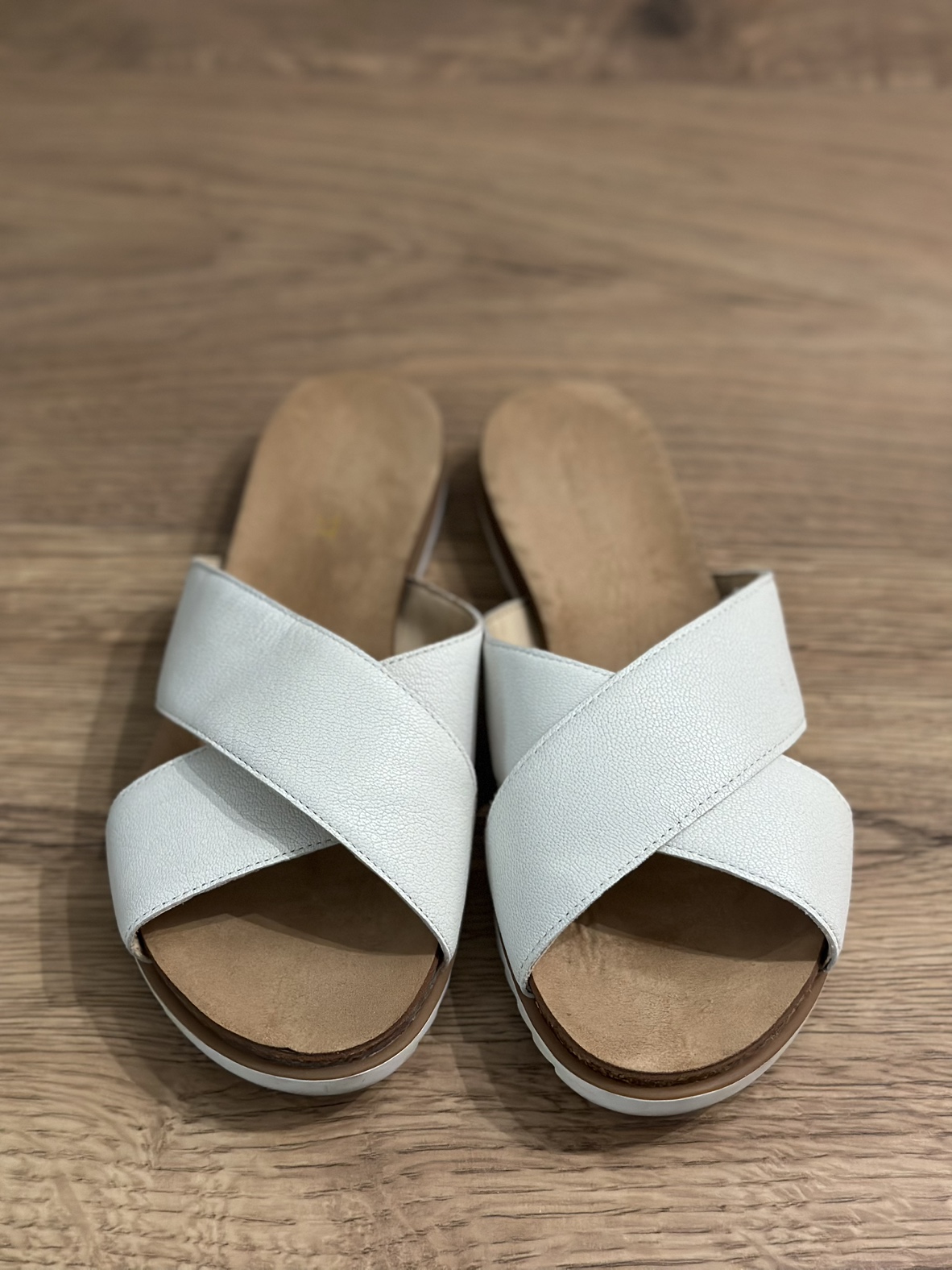 Nine West white leather strap sandals, size 7.5 - photo 2