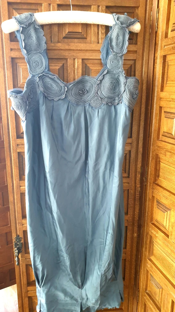 "PROM" BCBG MAXAZRIA DRESS & BADGLEY MISCHKA HEELS image indicator(3)