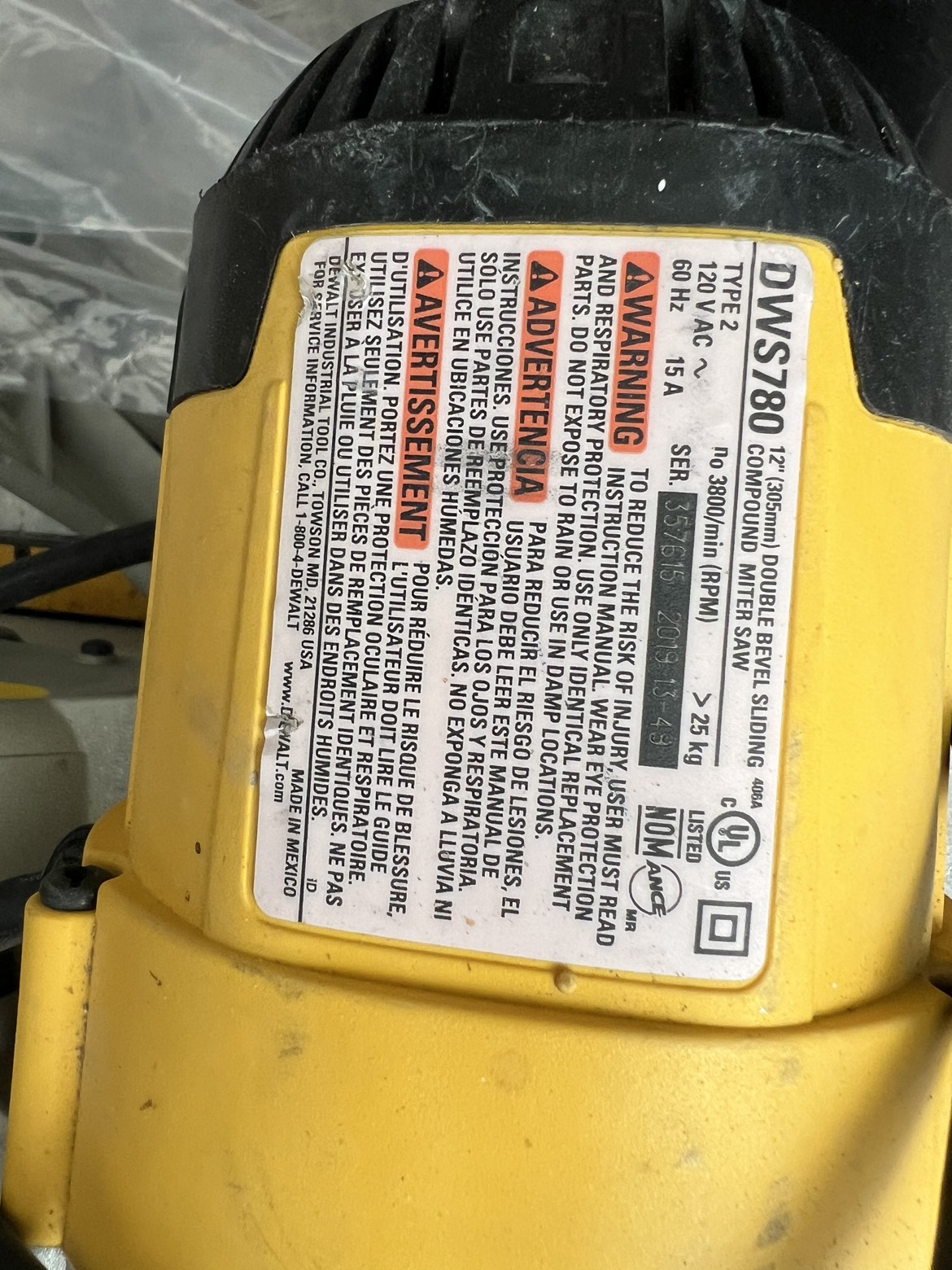 Dewalt 12" double bevel miter saw - dw780