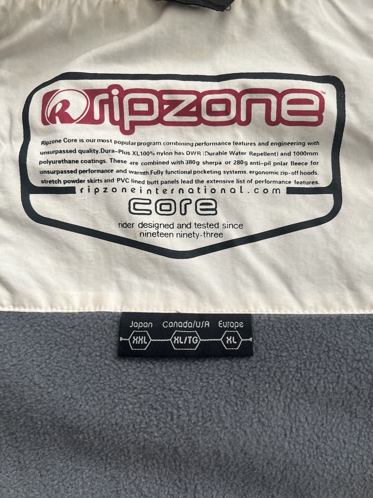 Men’s XL Ripzone Snowboarding jacket - photo 3