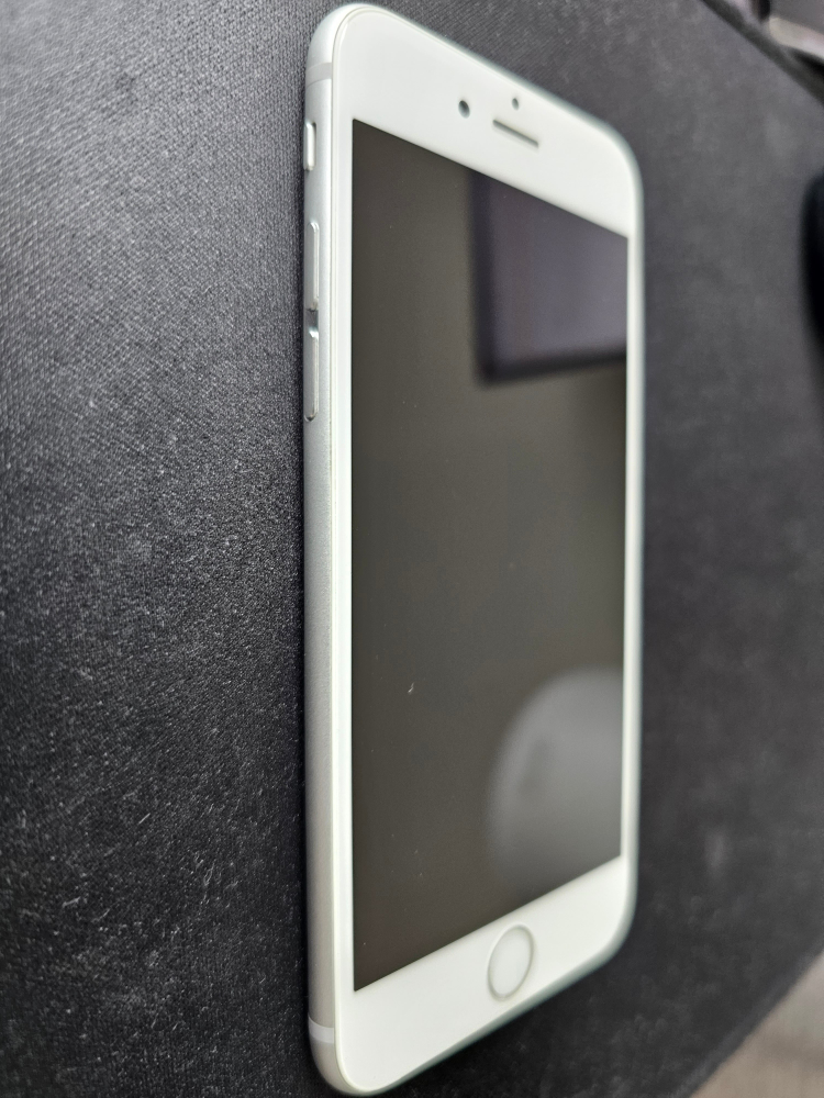 iPhone 6 (16GB) 92% battery health - photo 2
