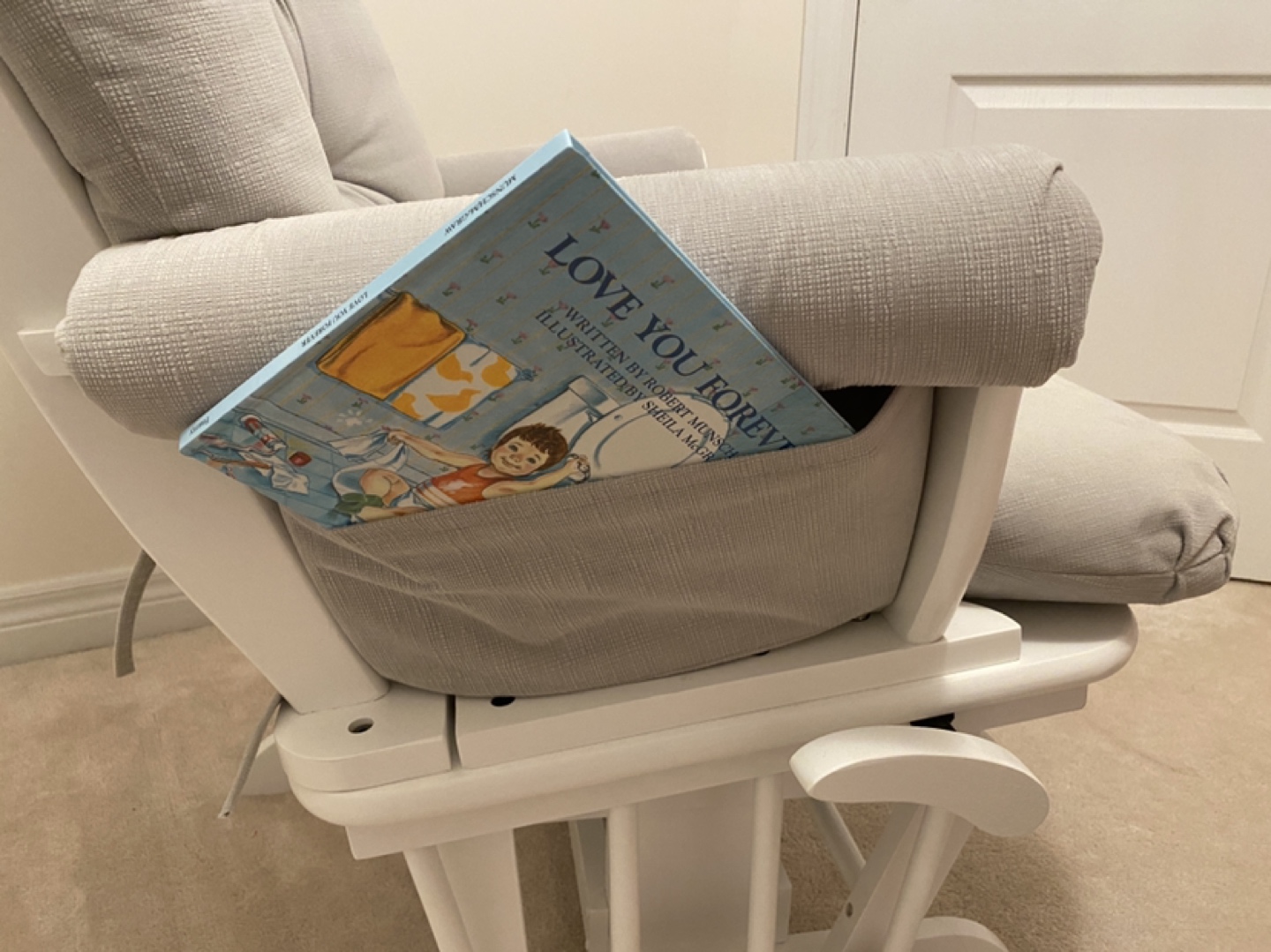 Shermag Glider (Rocking Chair) and Ottoman SET image indicator(4)