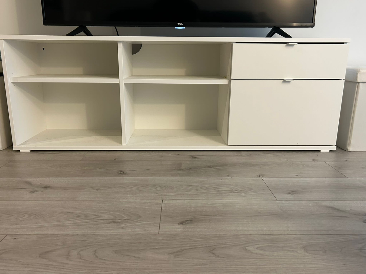IKEA VIHALS TV BENCH