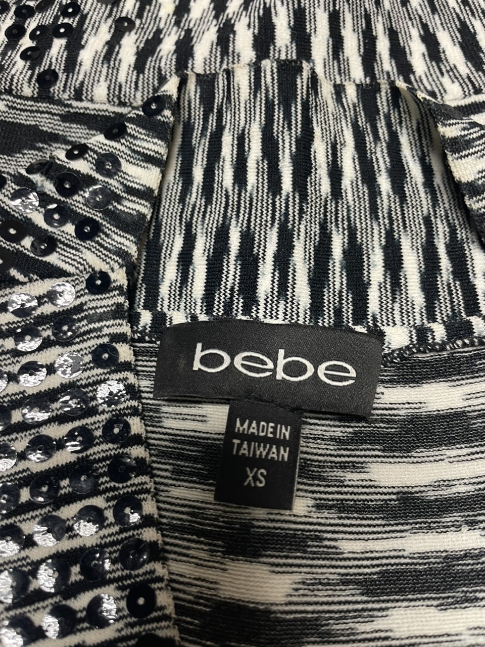 Bebe dress image indicator(3)