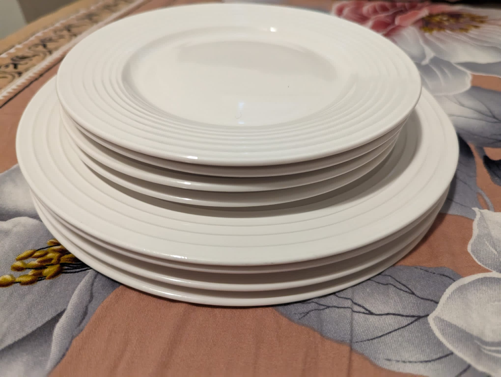Dinner set Plates