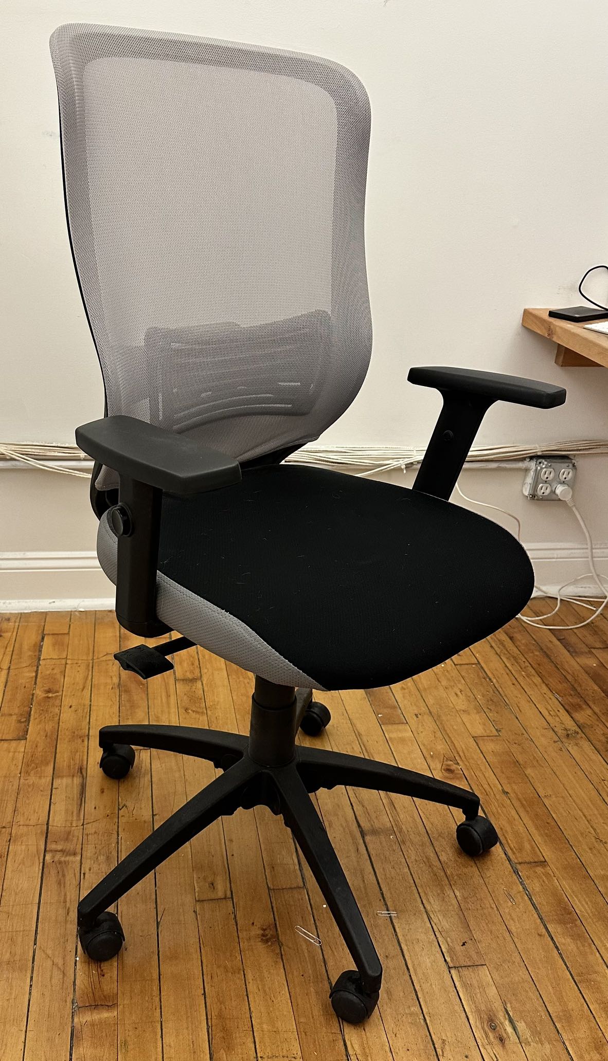 Free!! Ergonomic Office Chairs (2)