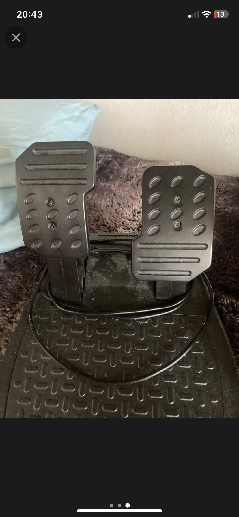 Thrustmaster T80 Ferrari Gaming wheel and pedals image indicator(3)