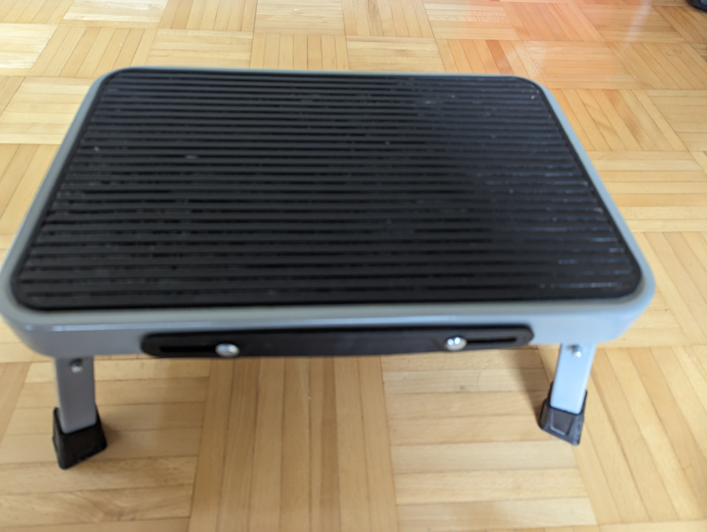 Mastercraft 1-Step Steel Folding Step Stool, 225-lb, 0.79 ft