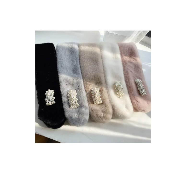 Pearl Buckle Cross Scarf - photo 3