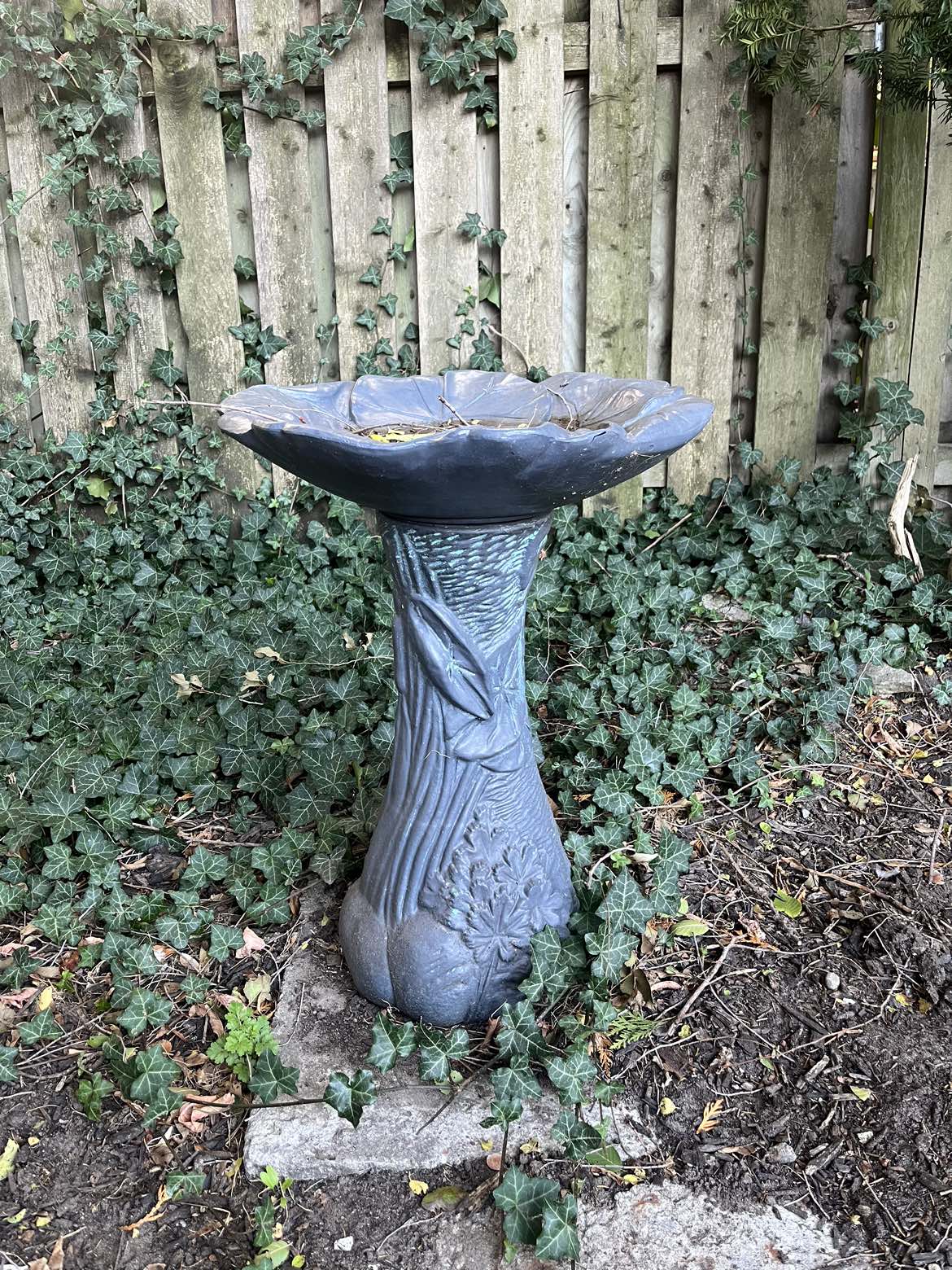 Plastic stone style bird bath thumbnail