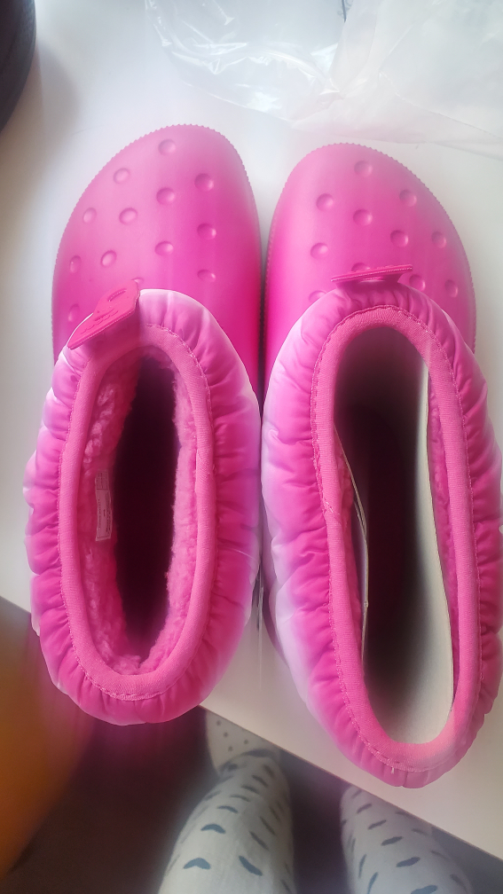 crocs neo puff boots image indicator(3)