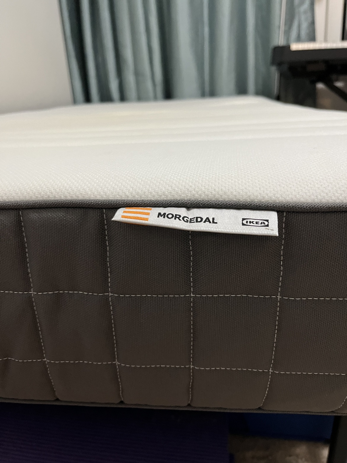 Staples executive chair image indicator(5)