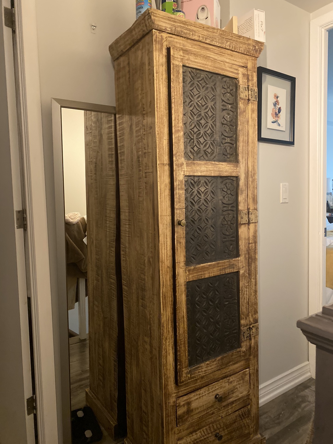 Tall cabinet thumbnail