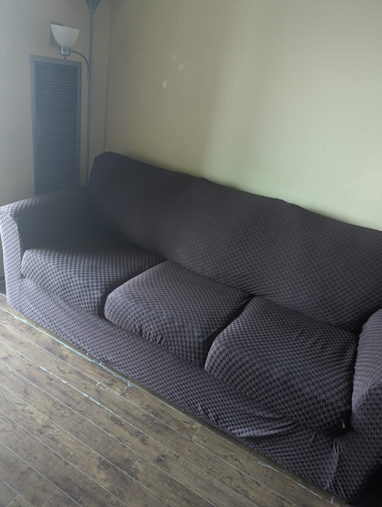 3 seatee sofa - photo 4