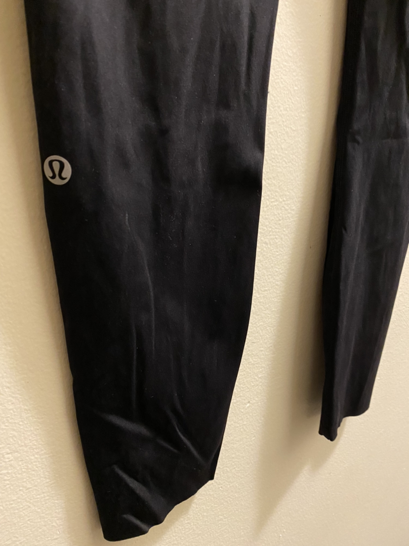 Lululemon black leggings size 6 - photo 5