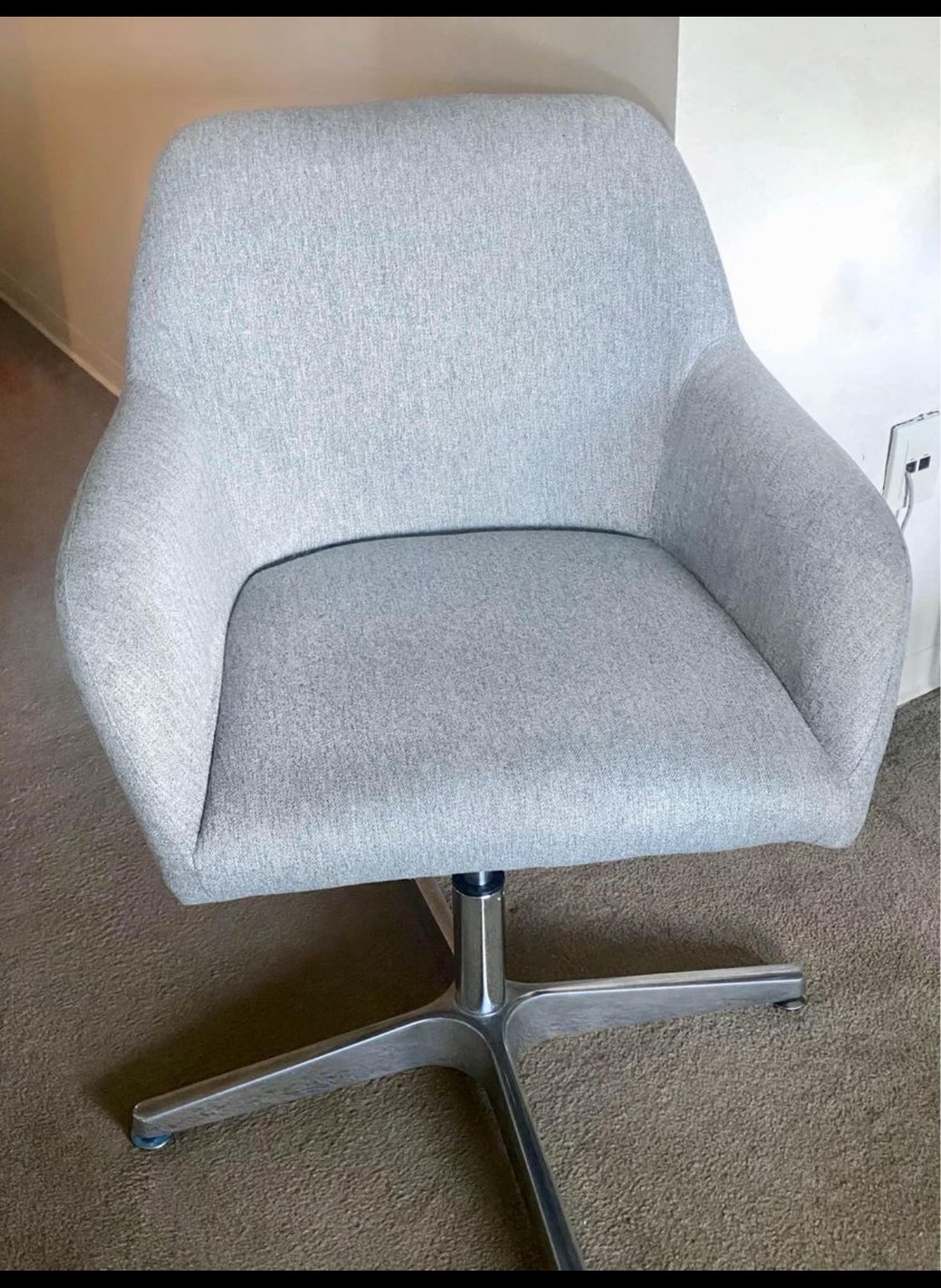 Attractive grey fabric office chair. Adjustable.