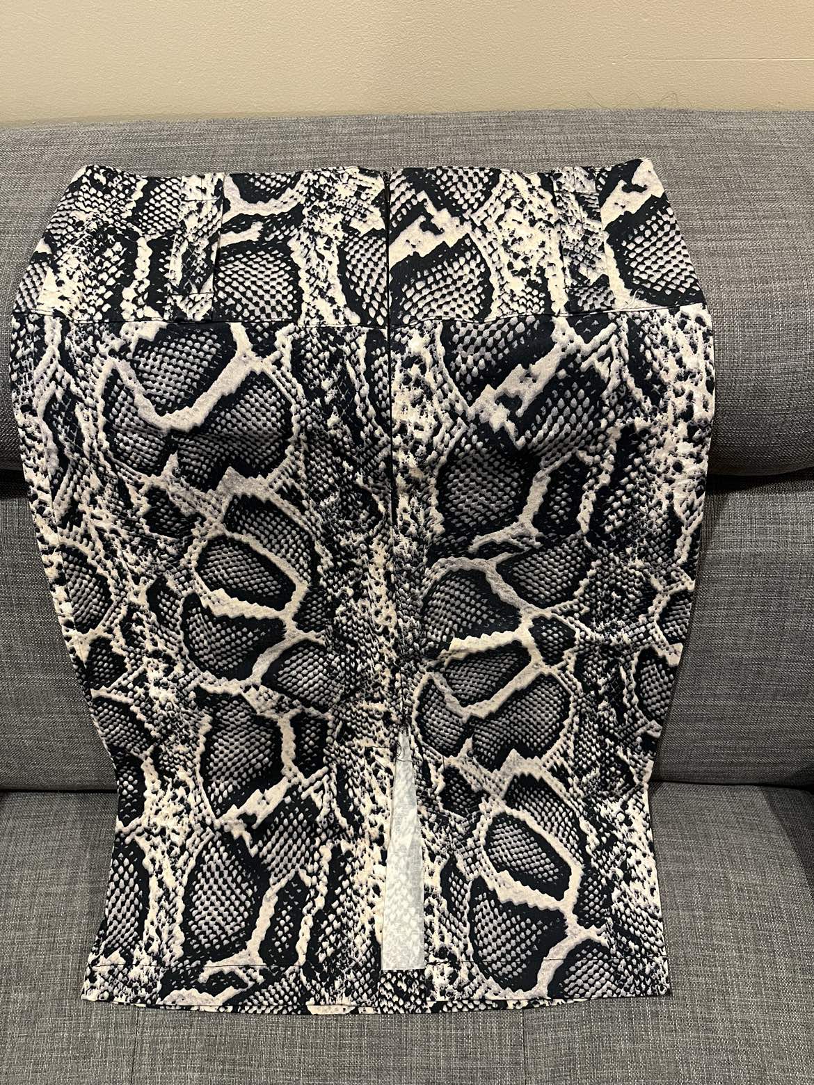 Beautiful Skirt image indicator(2)