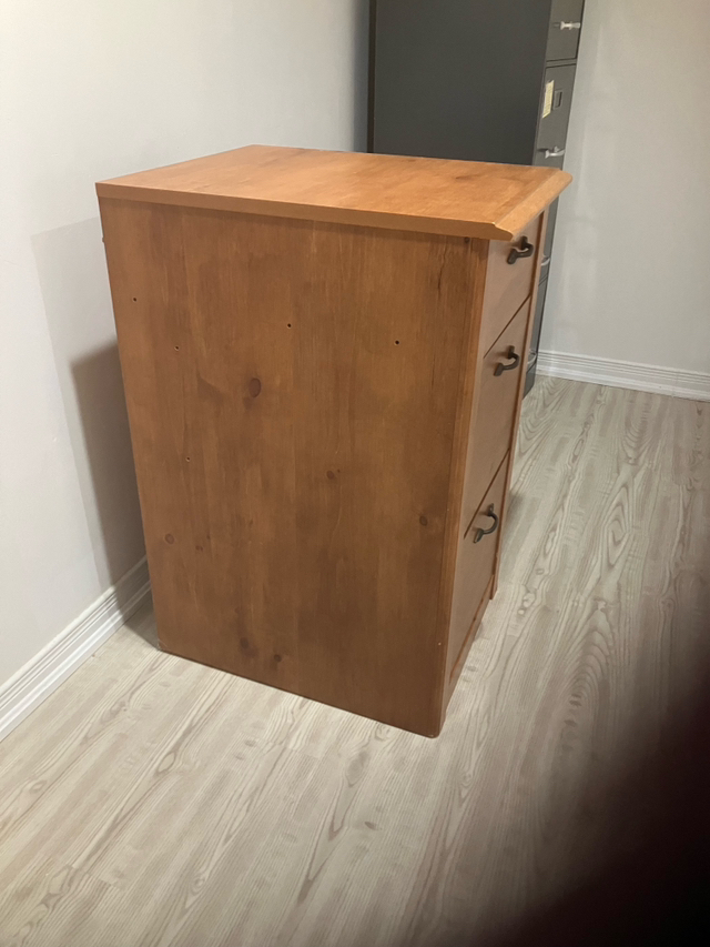 2 filing drawers + 1 stationary drawer image indicator(3)