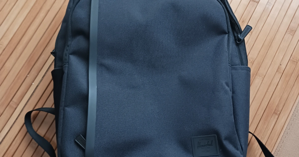 Herschel sales mid valley