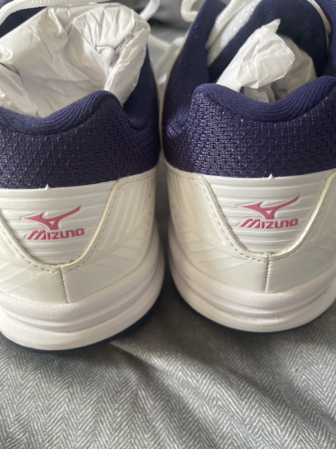 Tennis sneakers - photo 2