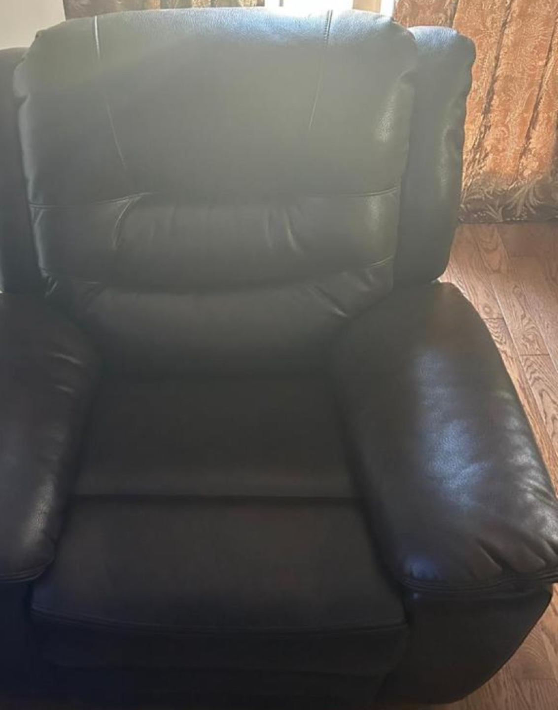 Couch - photo 3