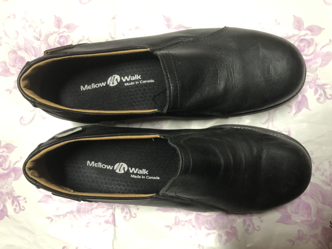 Woman’s leather safety shoe image indicator(2)