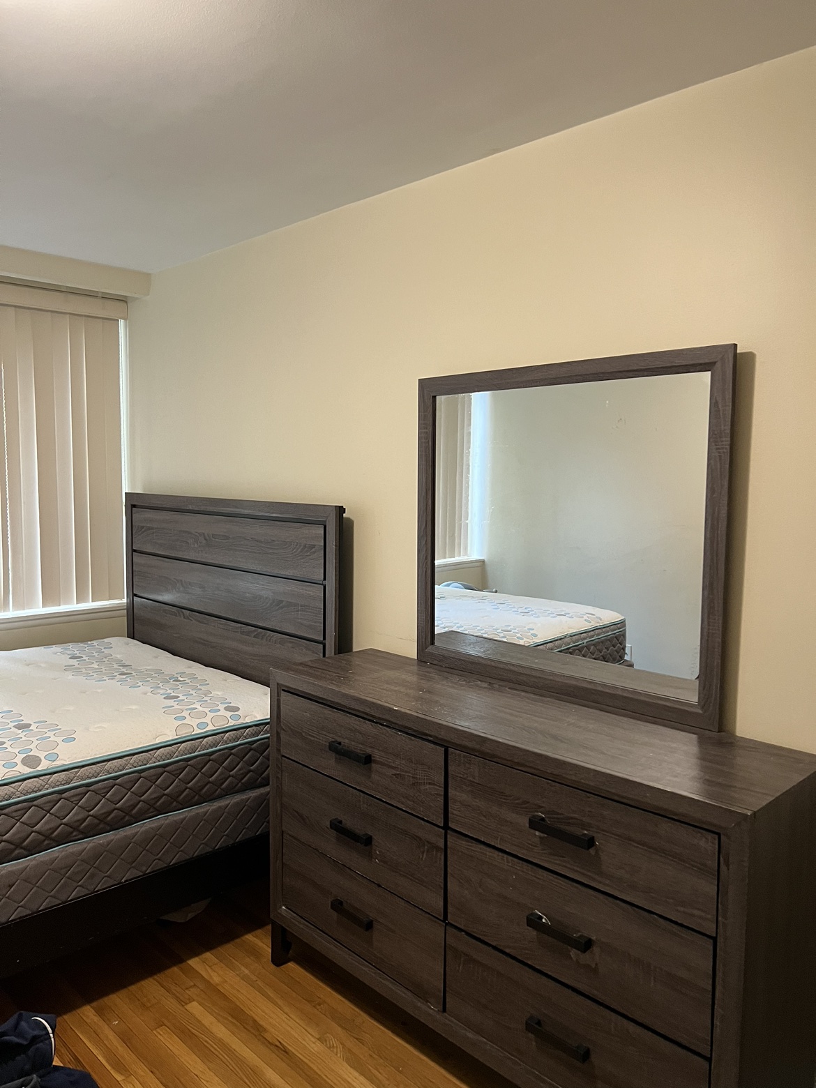 Queen bedroom wooden furniture+ like new mattress thumbnail