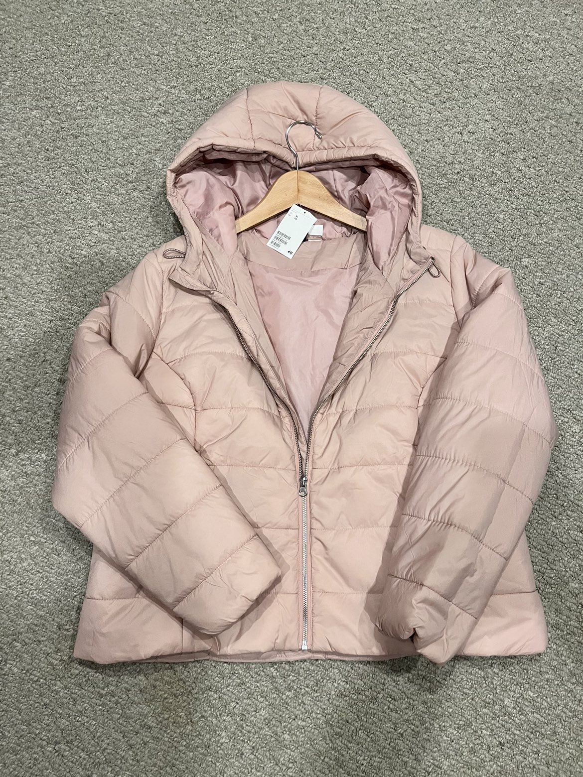 H&M brand new bomber jacket image indicator(5)