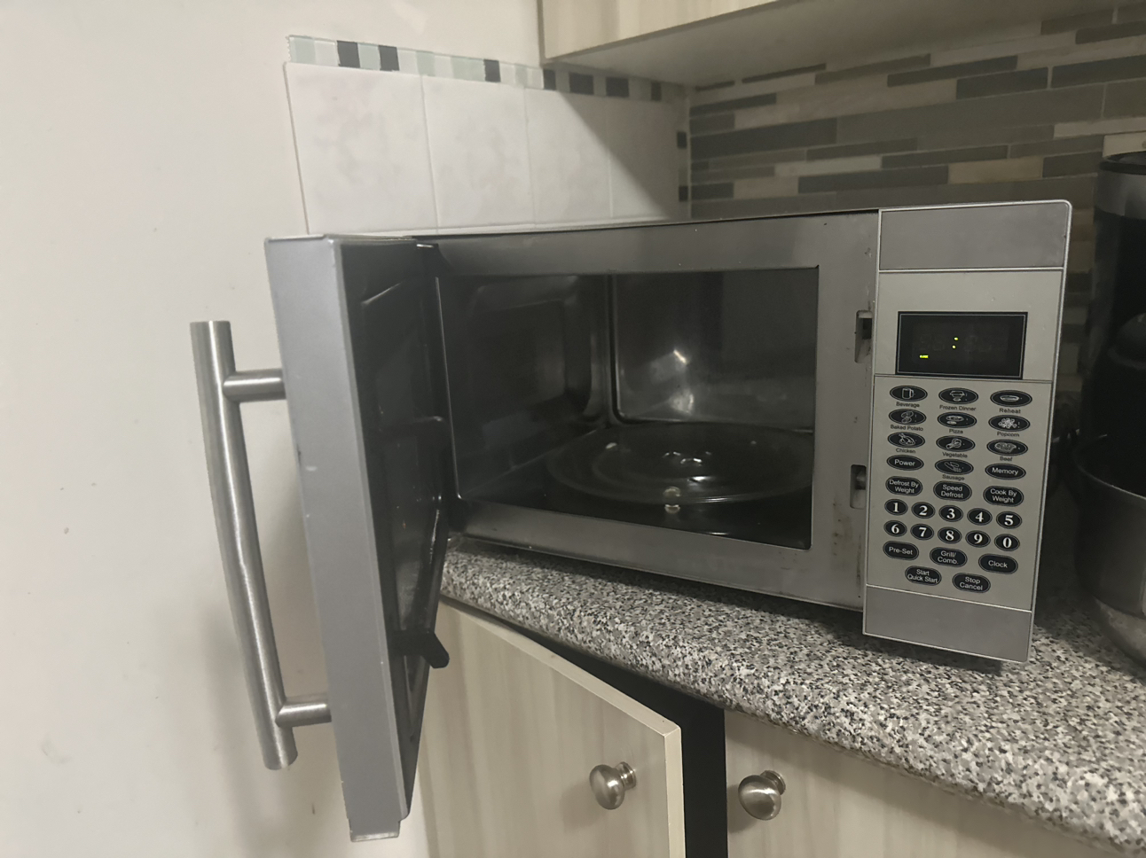 Microwave - photo 2