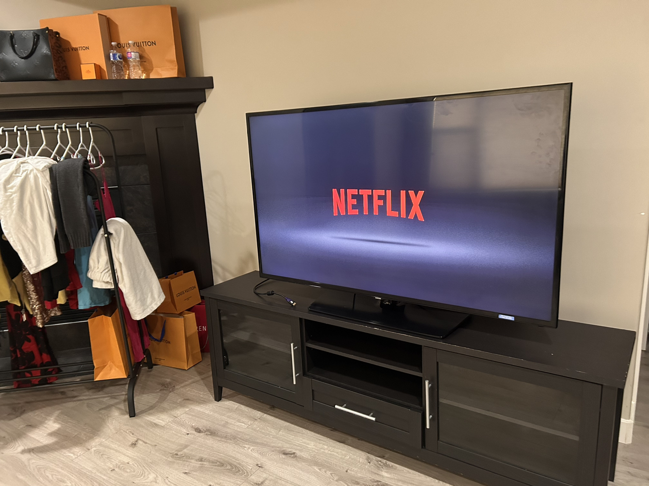Tv stand - photo 2