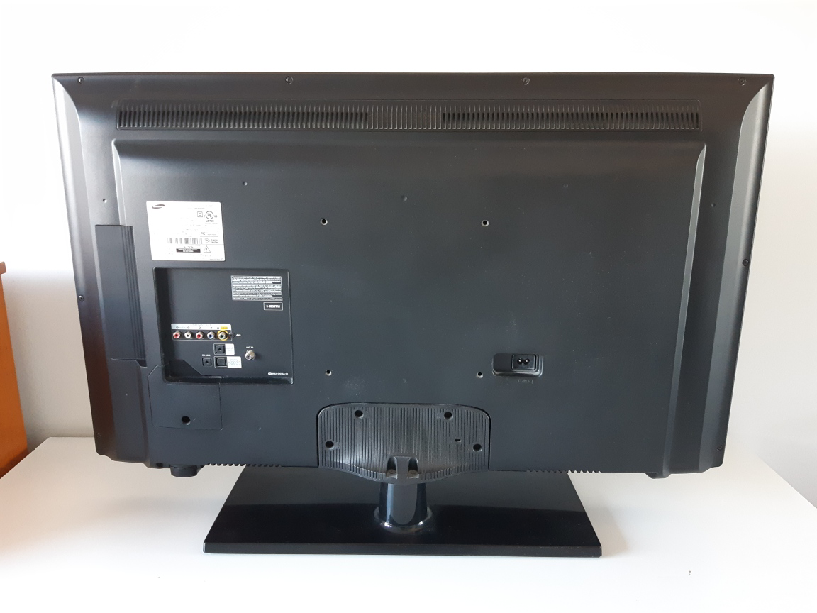 Samsung 42" HDMI flat screen TV, $50 only! - photo 3