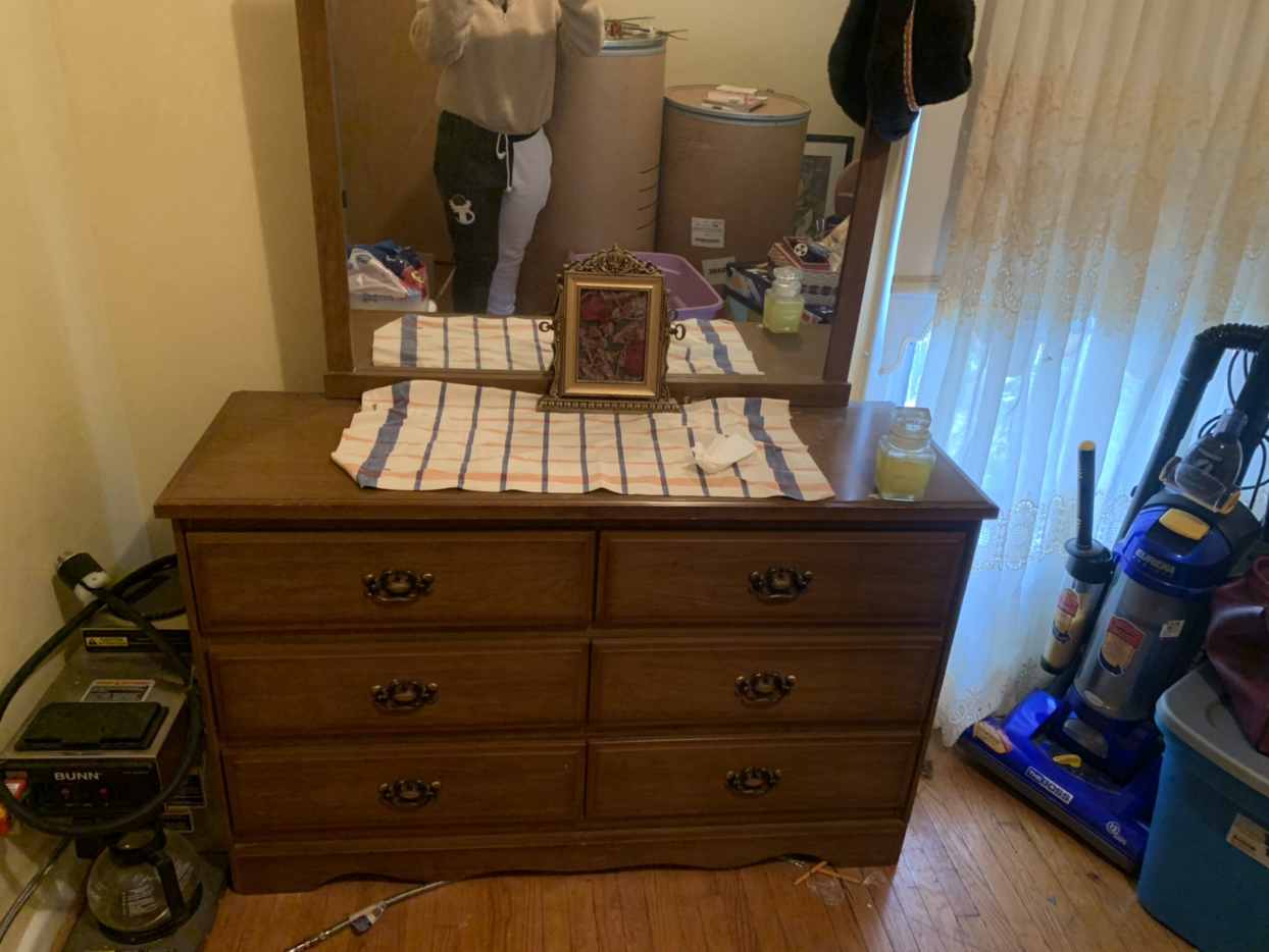Wooden dresser and a mirror - photo 2