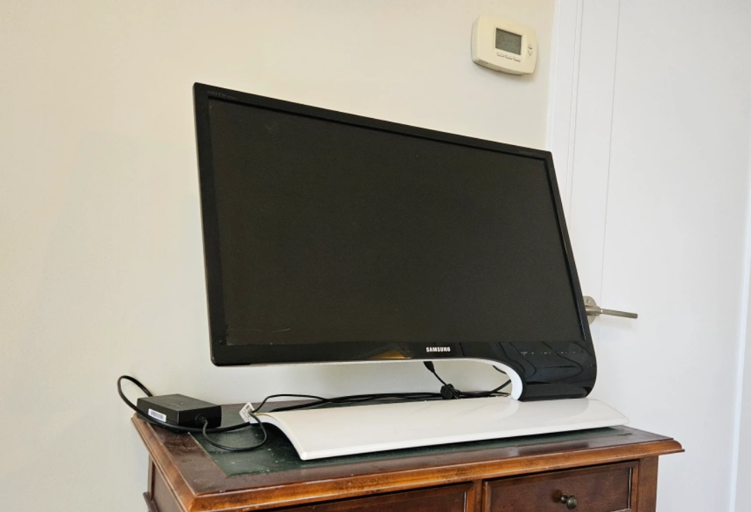 tv monitor