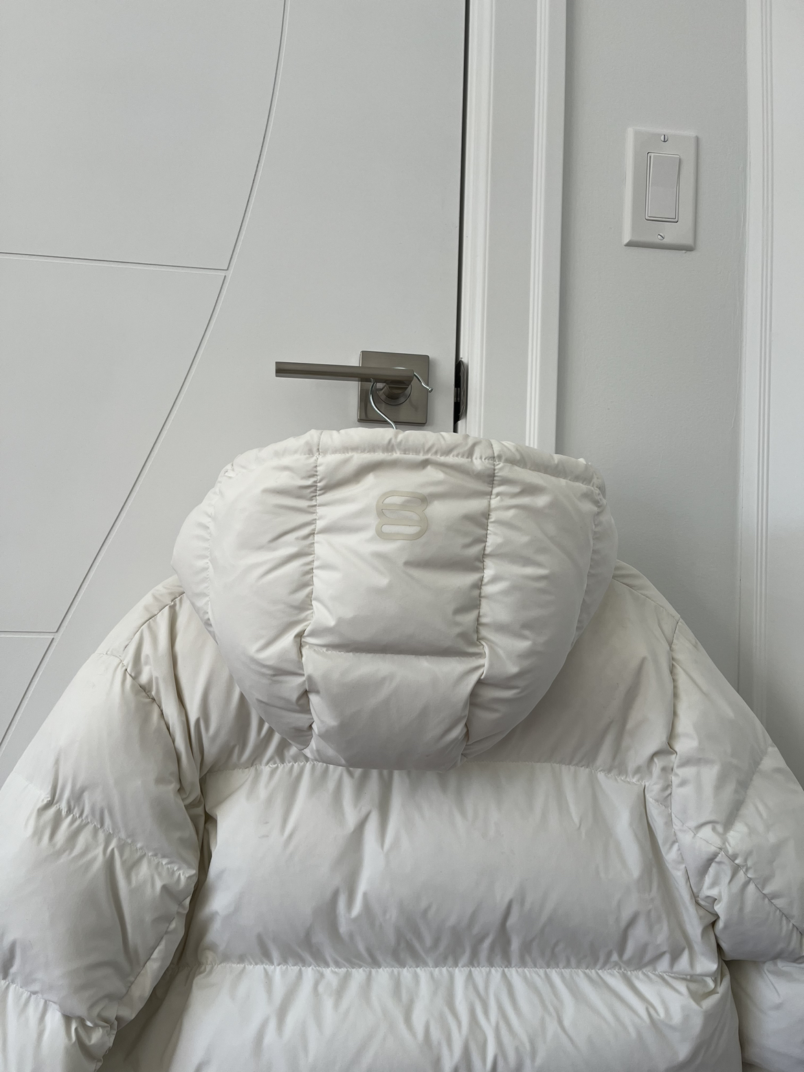 Aritzia Super Puff size medium - photo 3