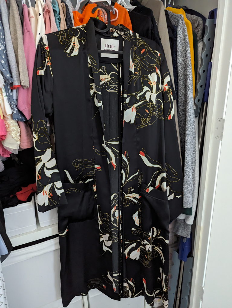 Aritzia Kahlo Flowy Robe