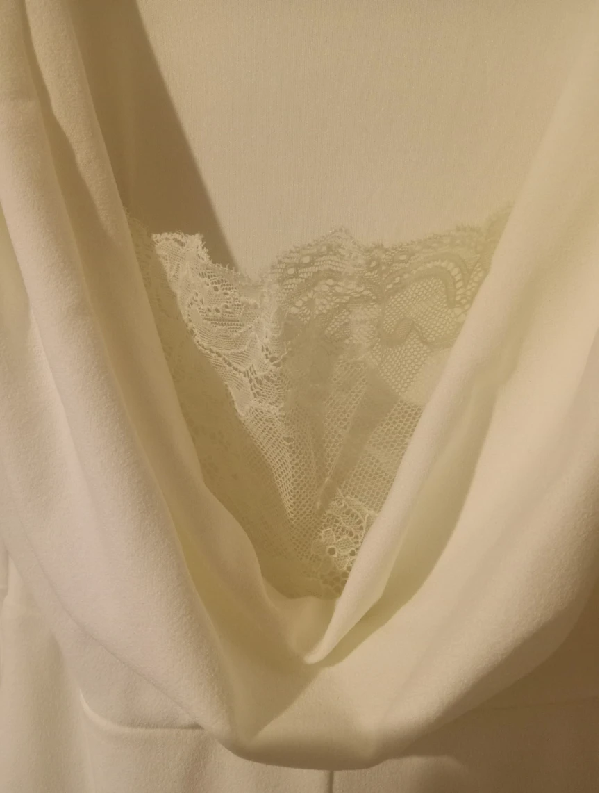 Beautiful (Size: 4) Wedding Dress! - photo 4
