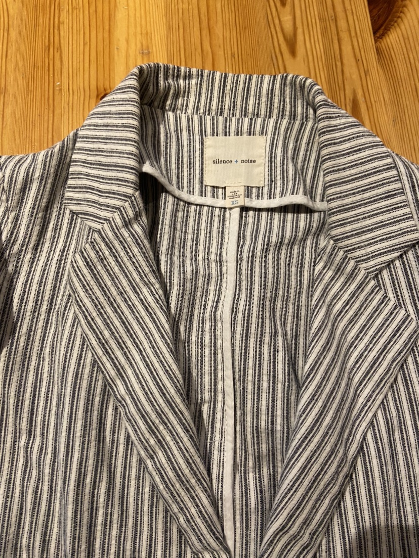 Small blazer thumbnail