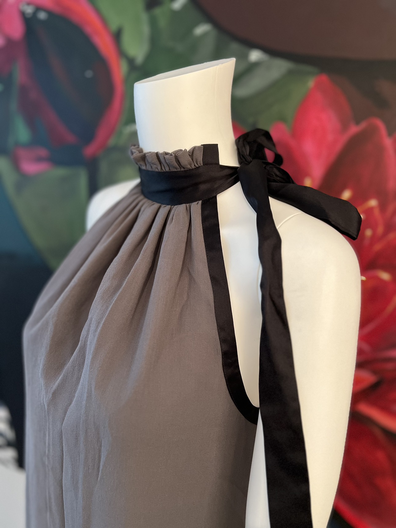 Dress - chiffon style, size S. NEW image indicator(3)