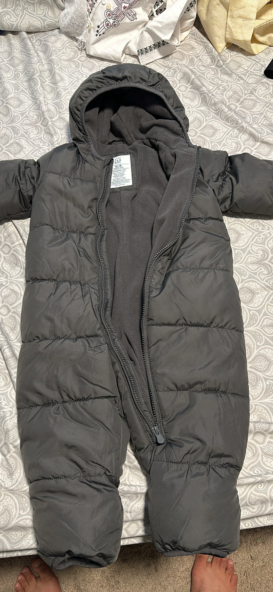 GAP kids snow suit 12-18mo