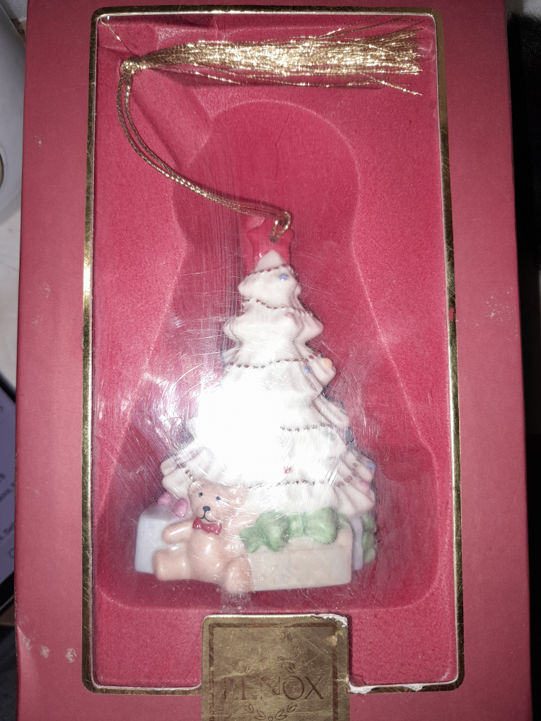 Lenox ornament image indicator(2)