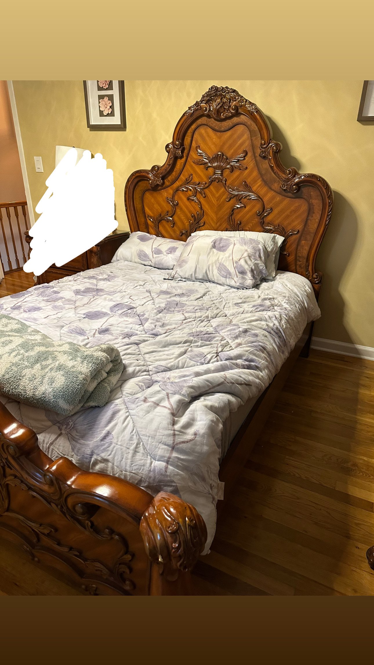 Queen size bedframe - photo 2