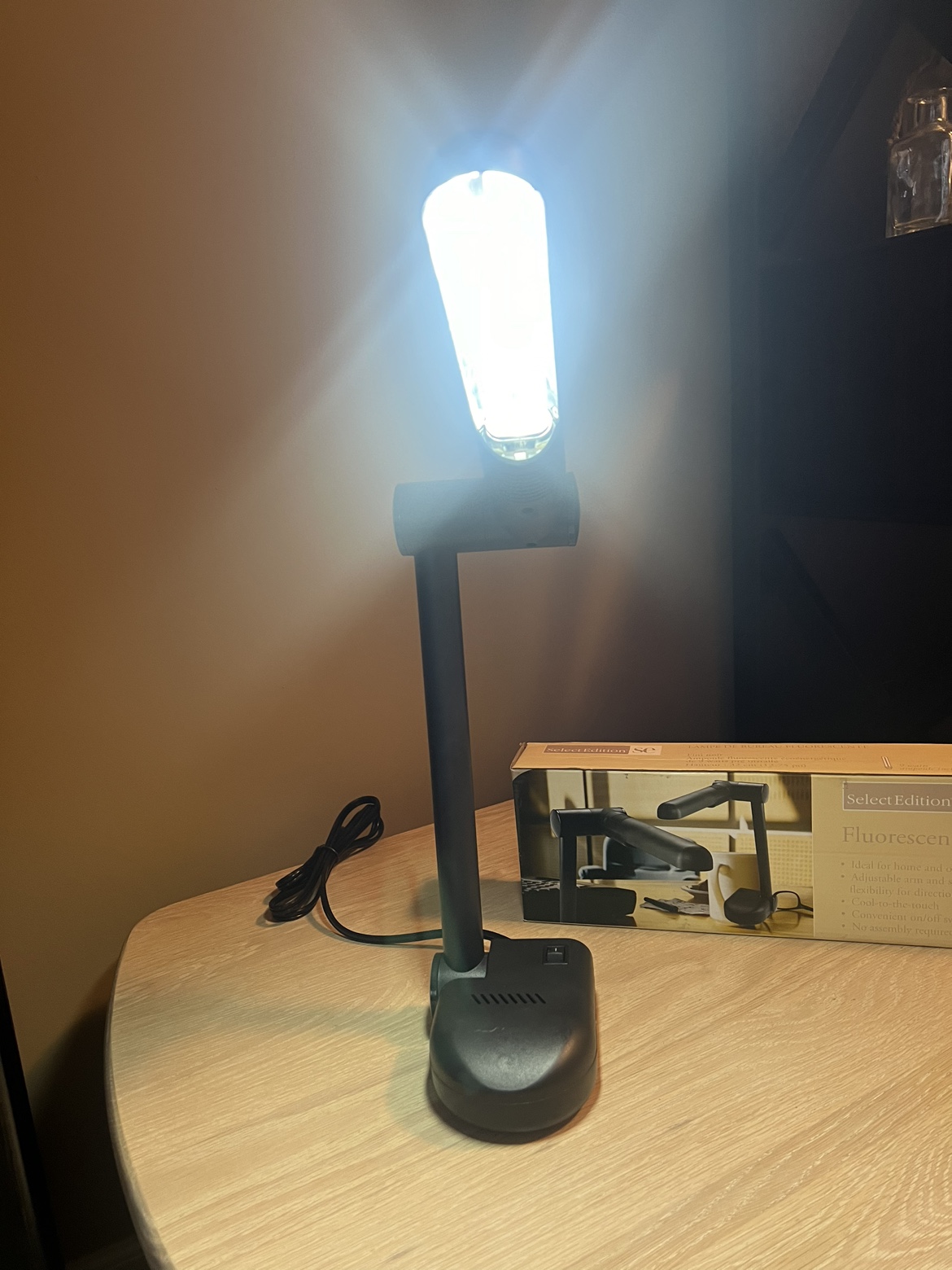 Fluorescent Desk Lamp - photo 5