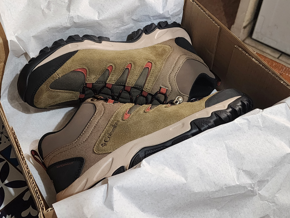 Sz 9.5 Men's Columbia Winter Boots
