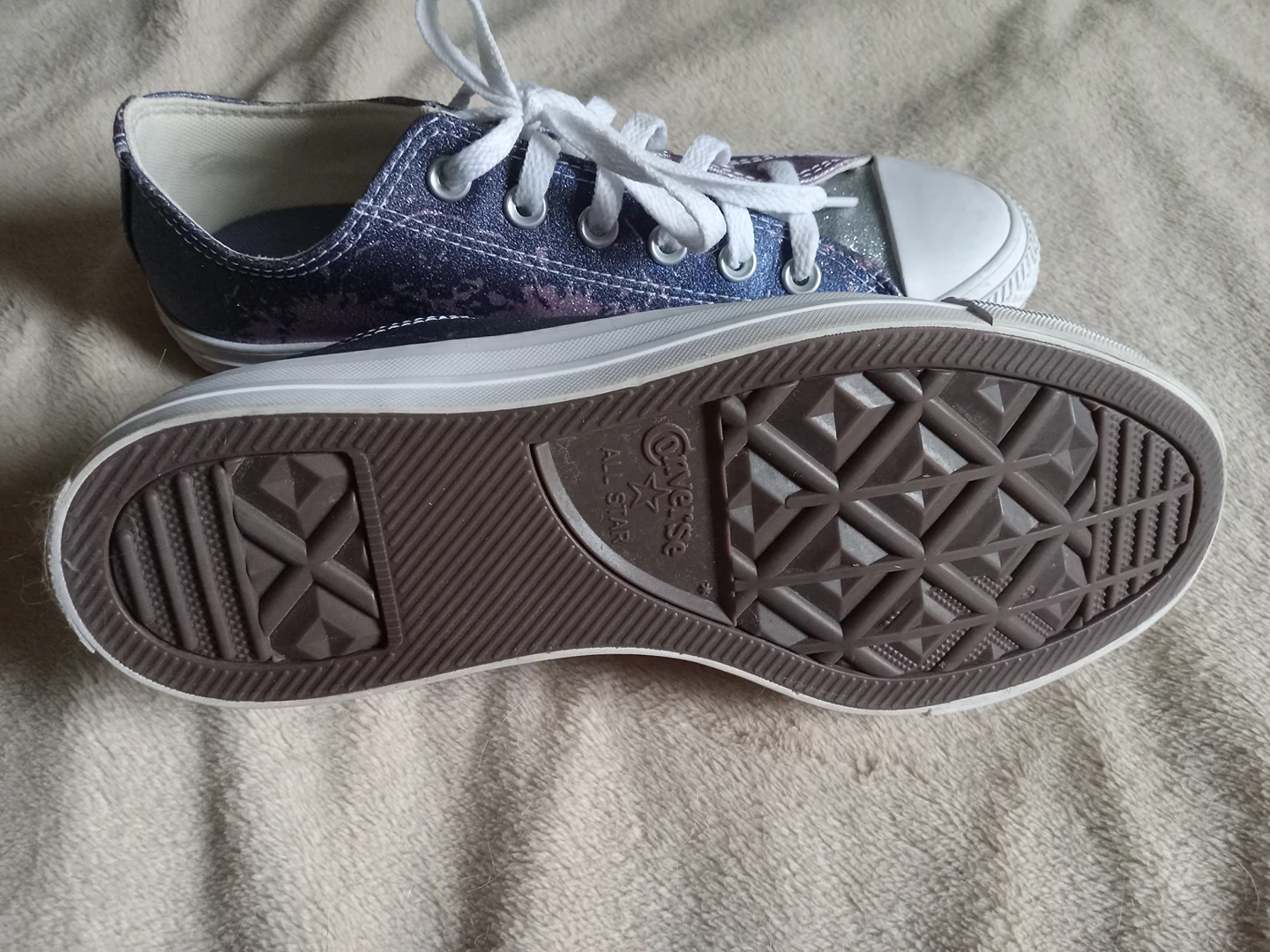 Like New! Converse All-Stars Himalayan Salt image indicator(3)