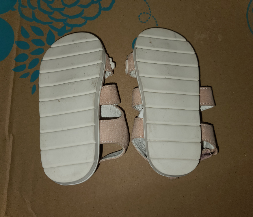 Joe Fresh toddler sandals image indicator(3)