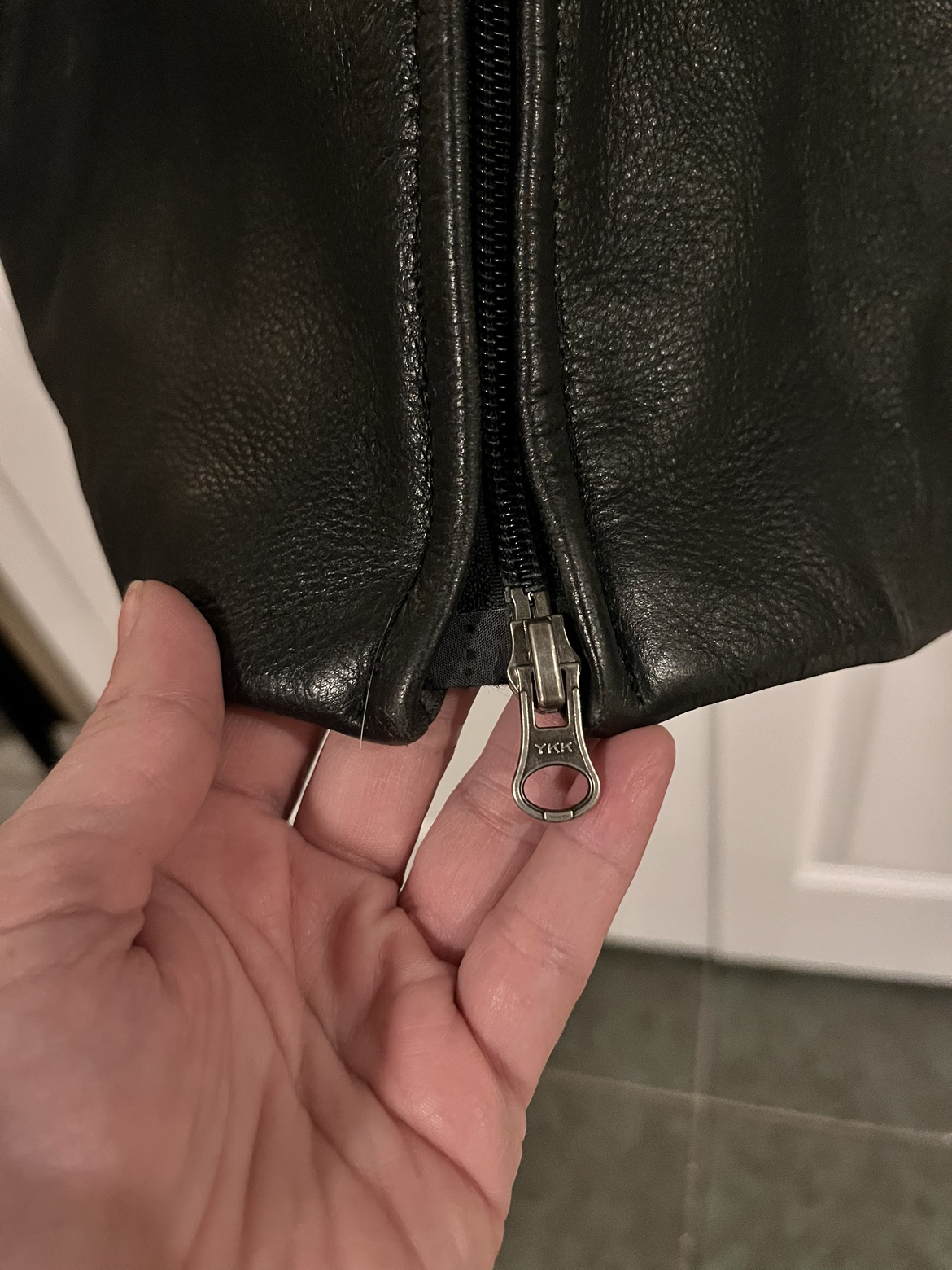 Ladies Danier Leather 3/4 Leather Jacket image indicator(6)