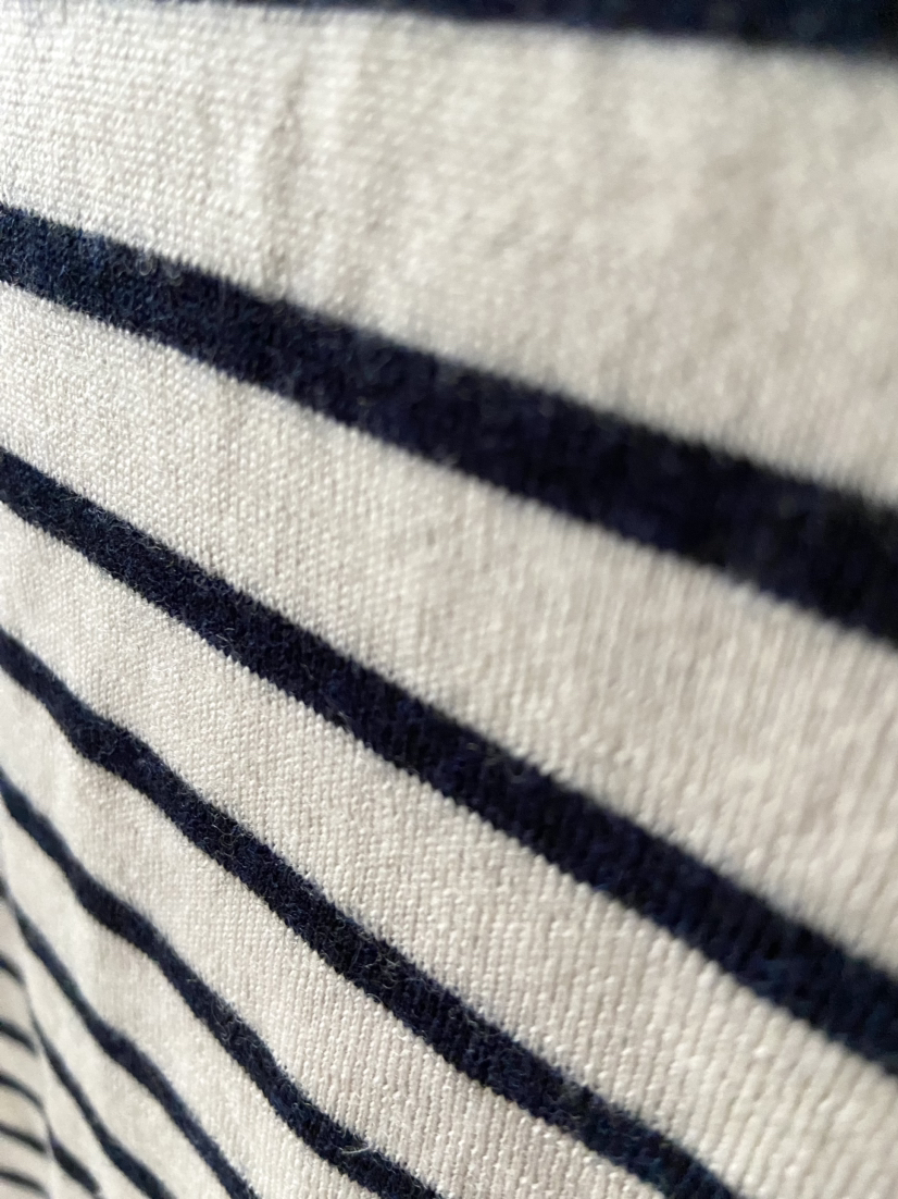 A.P.C. Navy stripe crew neck sweater size M image indicator(5)