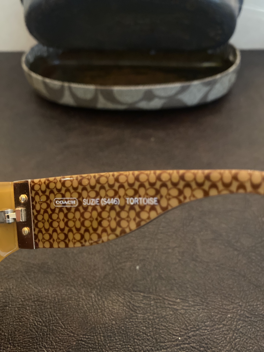 Coach S446 tortoise rhinestone sunglasses and case - photo 3