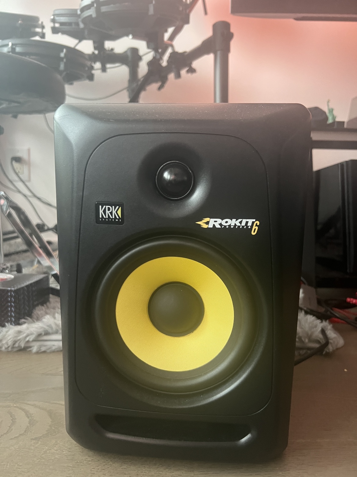 Rockit 6 speaker
