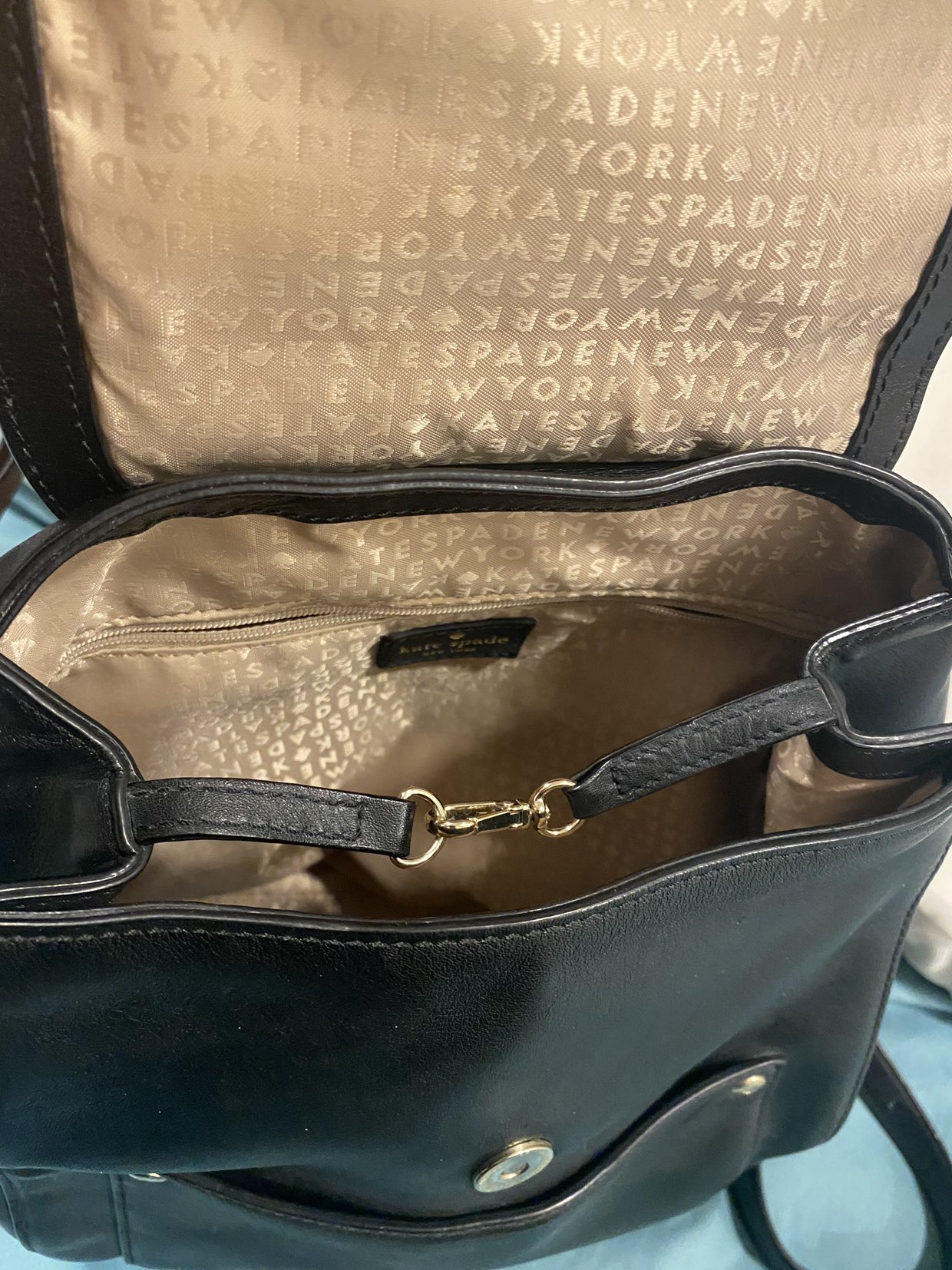 Kate Spade backpack image indicator(6)